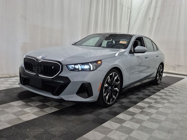 2025 BMW i5 XDRIVE40