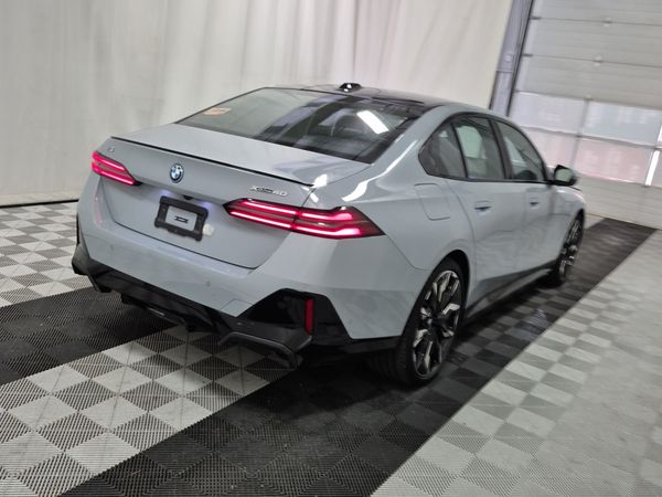 2025 BMW i5 XDRIVE40