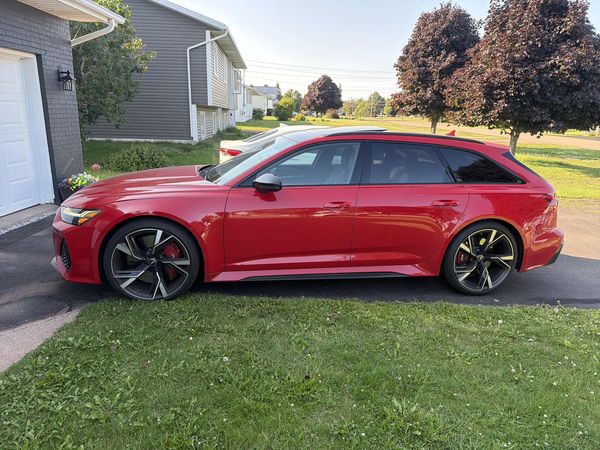 2021 Audi RS 6 Avant 4.0 TFSI quattro