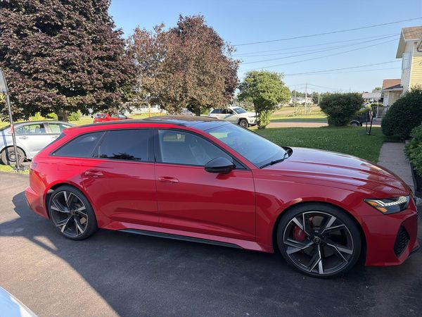 2021 Audi RS 6 Avant 4.0 TFSI quattro