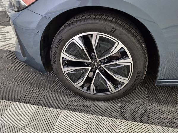 2025 Audi A5 TECHNIK quattro Prestige