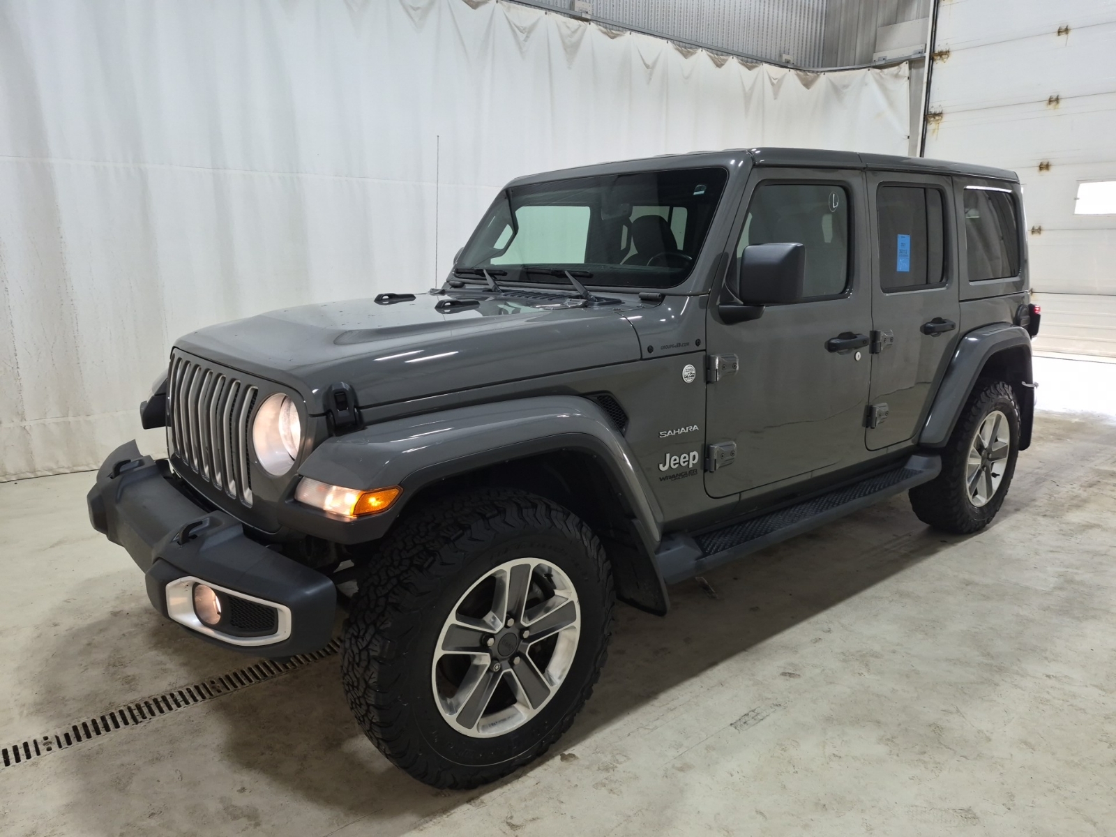 2021 Jeep Wrangler UNLIMITED SAHARA