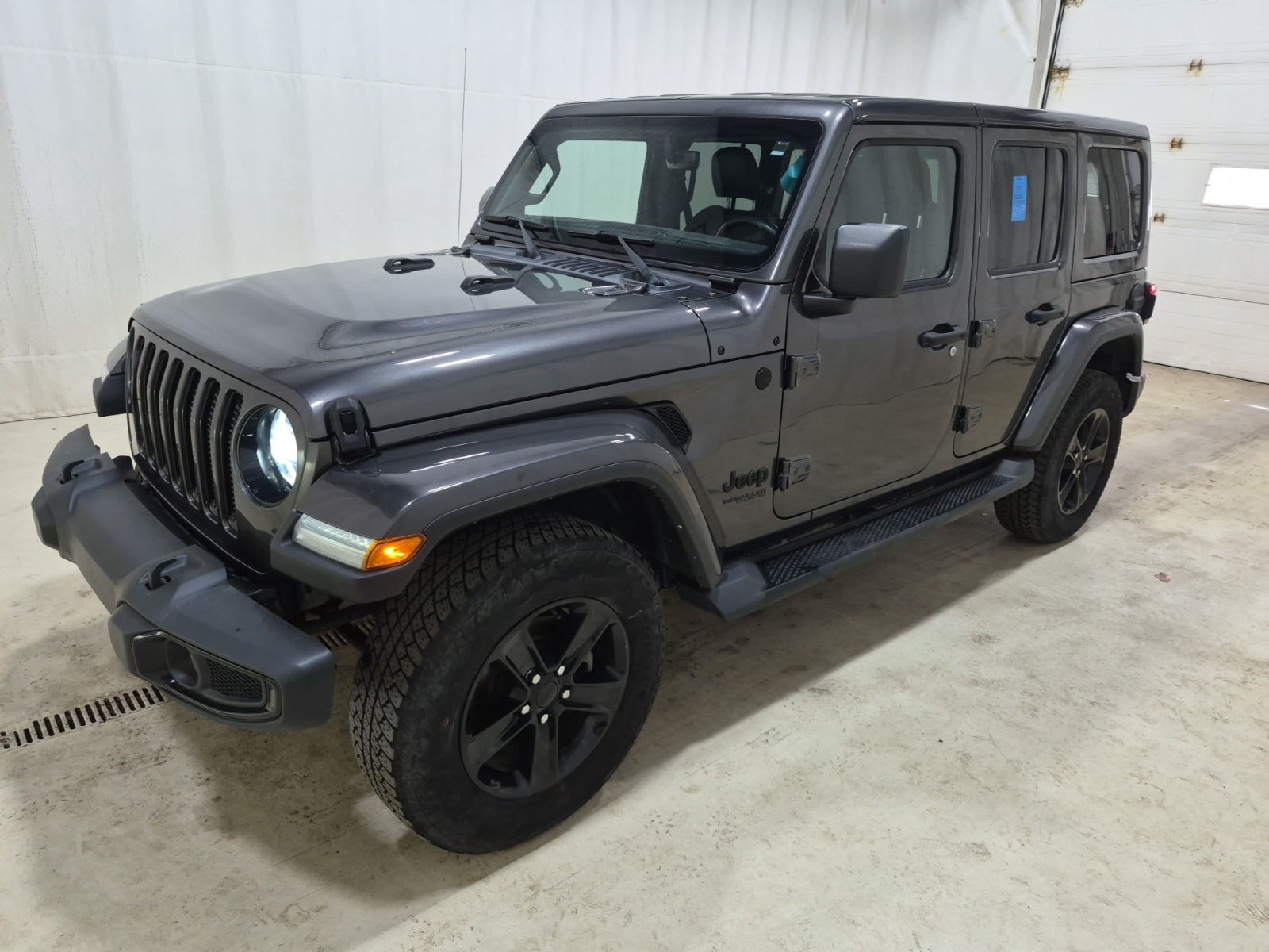 2022 Jeep Wrangler UNLIMITED SAHARA ALTITUDE