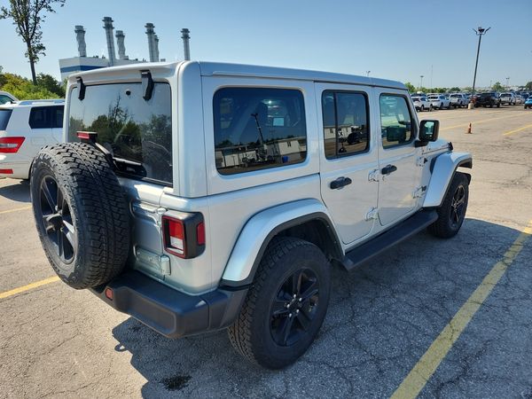 2023 Jeep Wrangler SAHARA ALTITUDE