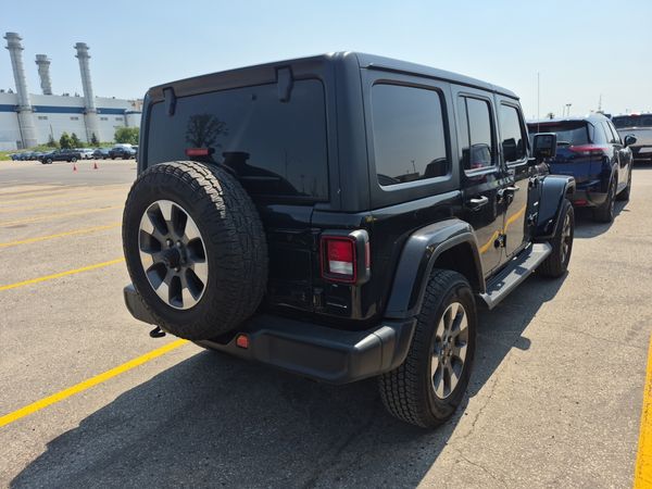 2022 Jeep Wrangler UNLIMITED SAHARA