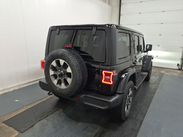 2022 Jeep Wrangler UNLIMITED SAHARA