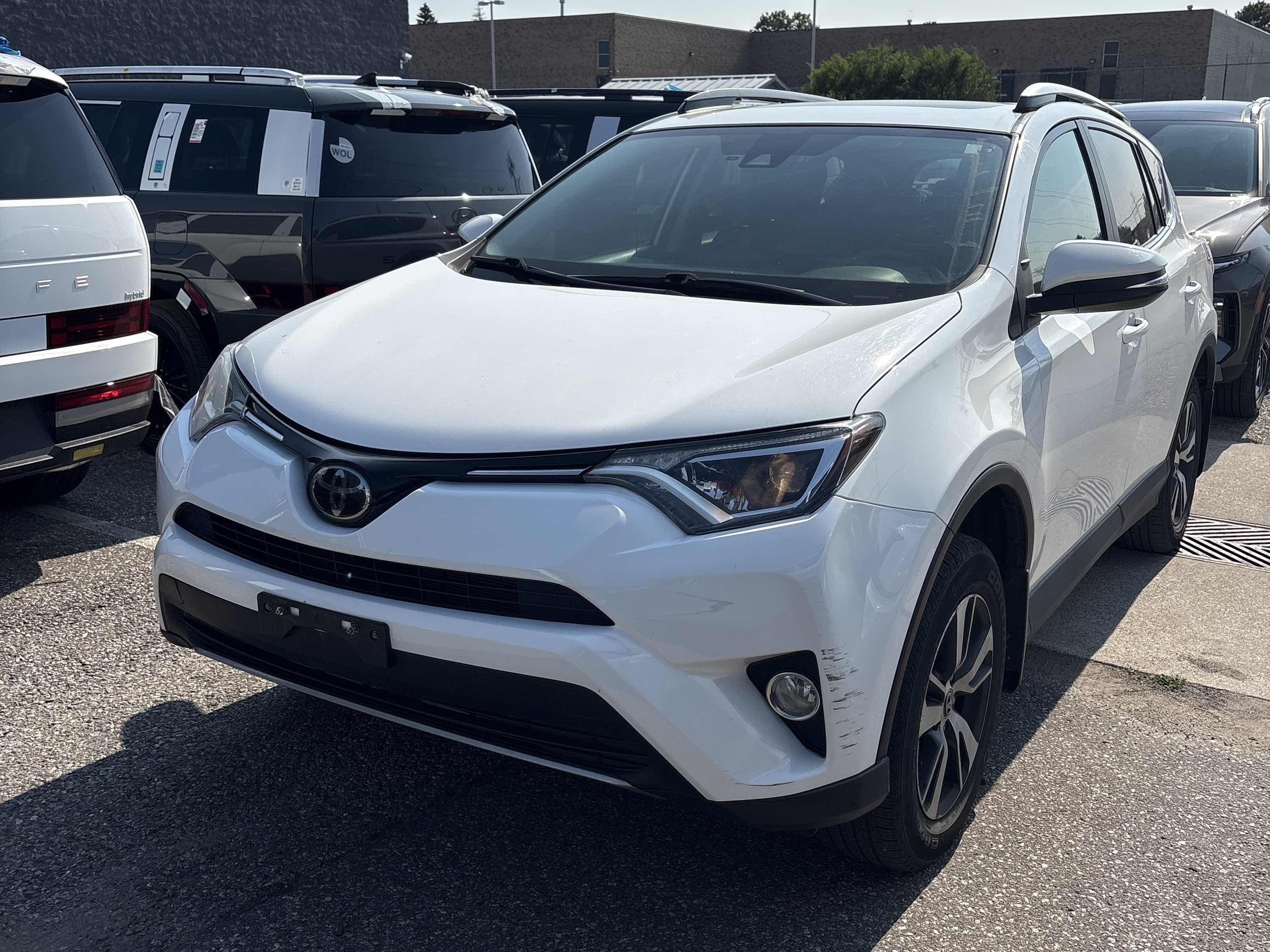 2018 Toyota RAV4 XLE Adventure/XLE