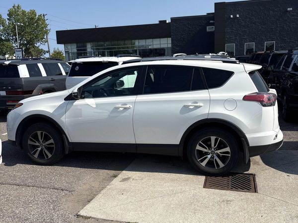 2018 Toyota RAV4 XLE Adventure/XLE