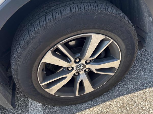 2018 Toyota RAV4 XLE Adventure/XLE