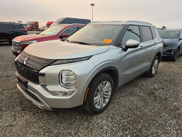 2024 Mitsubishi Outlander SEL