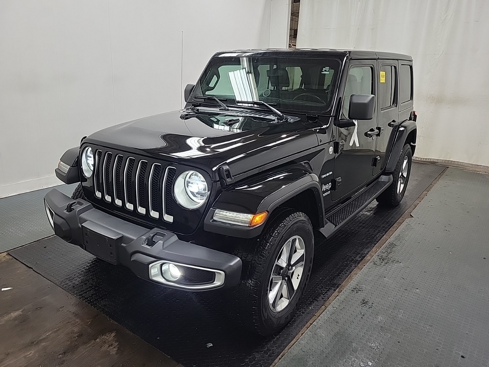 2022 Jeep Wrangler UNLIMITED SAHARA