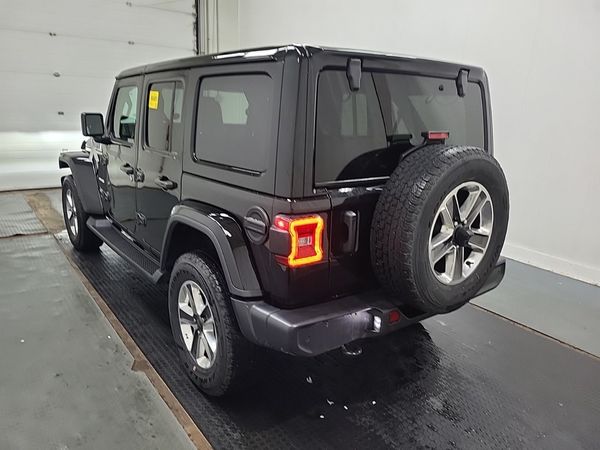 2022 Jeep Wrangler UNLIMITED SAHARA