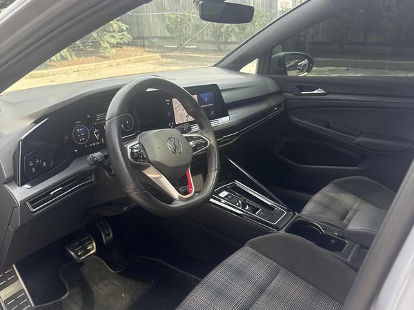 2024 Volkswagen Golf GTI Autobahn SE