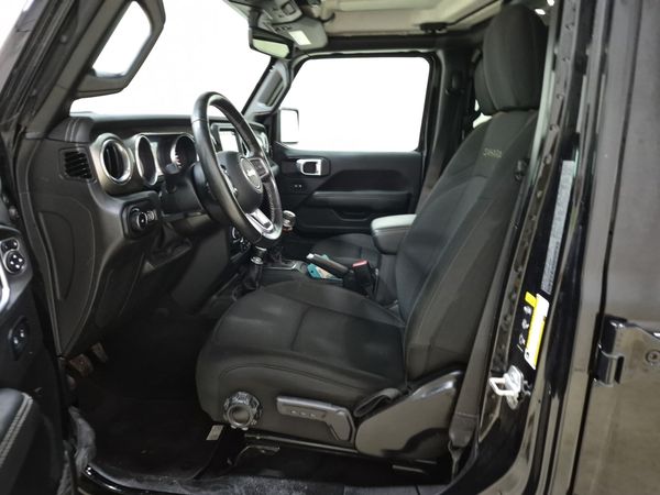 2022 Jeep Wrangler UNLIMITED SAHARA