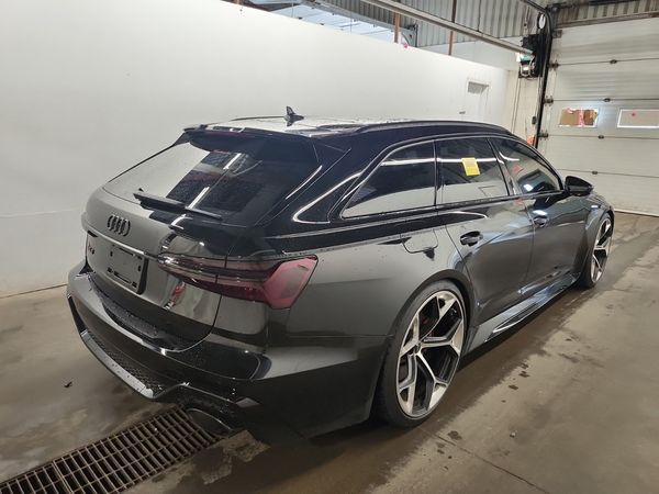 2024 Audi RS 6 AVANT PERFORMANCE quattro