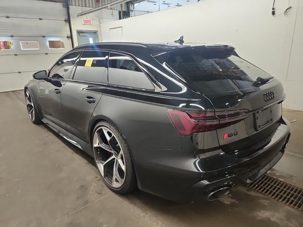 2024 Audi RS 6 AVANT PERFORMANCE quattro
