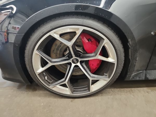 2024 Audi RS 6 AVANT PERFORMANCE quattro