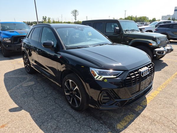 2023 Audi Q3 TECHNIK quattro Technik
