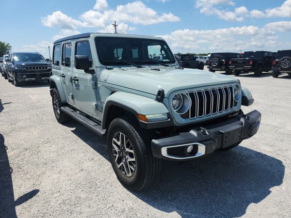 2024 Jeep Wrangler 4 Door 4x4 Sahara
