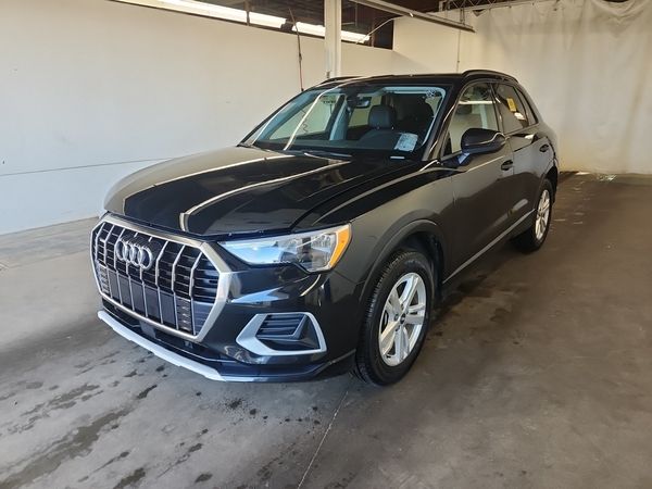 2022 Audi Q3 KOMFORT
