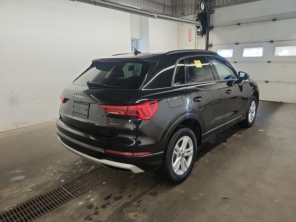 2022 Audi Q3 KOMFORT quattro Premium