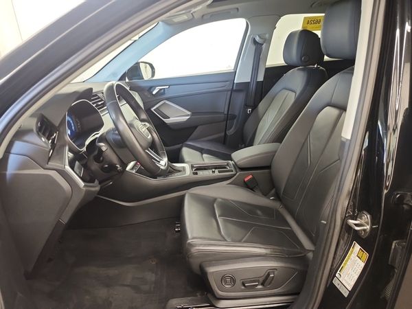2022 Audi Q3 KOMFORT quattro Premium