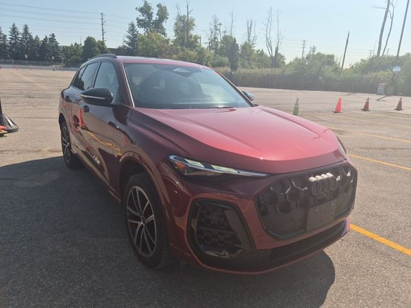 2025 Audi Q5 2.0 TFSI QUATTRO