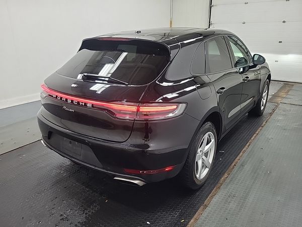 2021 Porsche MACAN AWD Base