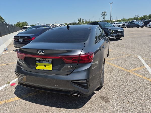 2021 Kia FORTE EX