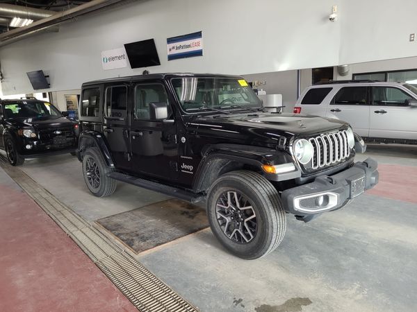 2024 Jeep Wrangler SAHARA