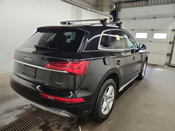 2022 Audi Q5 KOMFORT quattro Premium