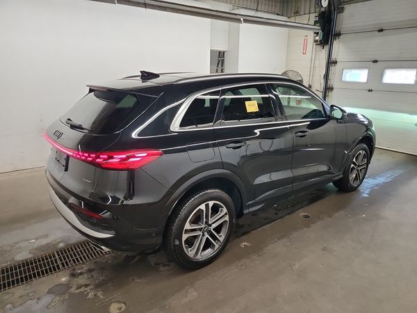 2025 Audi Q5 PROGRESSIV quattro Premium Plus