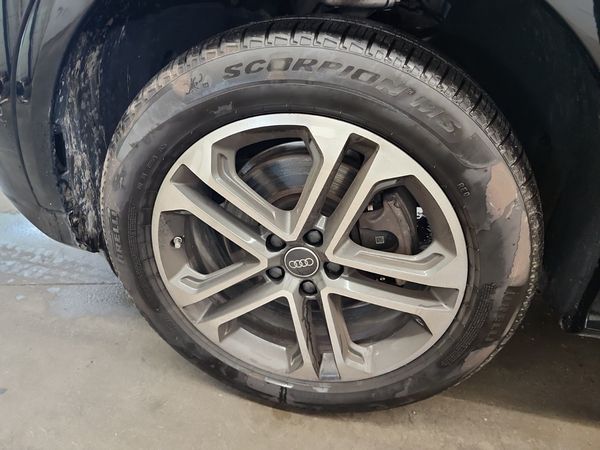 2025 Audi Q5 PROGRESSIV quattro Premium Plus