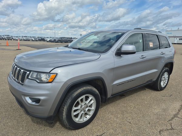 2019 Jeep Grand Cherokee LAREDO E