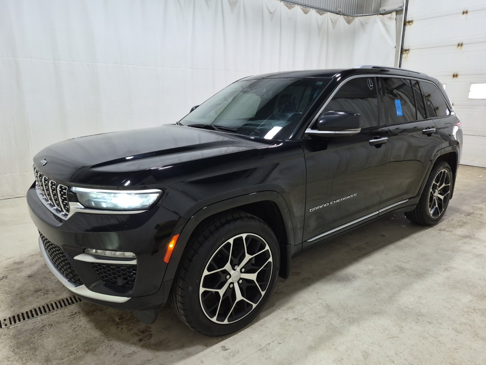 2023 Jeep Grand Cherokee SUMMIT RESERVE Summit, Summit Reserve