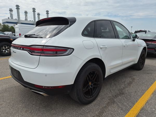 2021 Porsche MACAN AWD Base