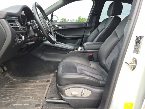 2021 Porsche MACAN AWD Base