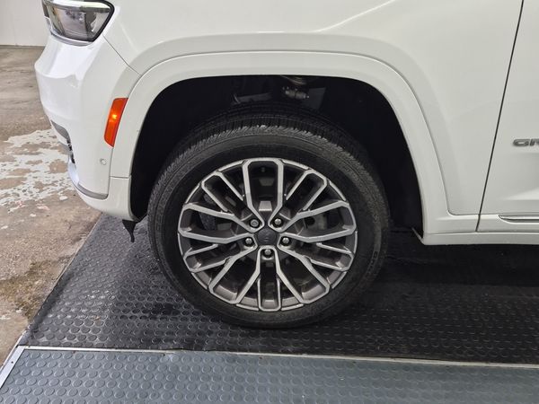 2023 Jeep Grand Cherokee L SUMMIT RESERVE Summit, Summit Reserve