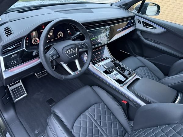 2025 Audi SQ7 4.0 TFSI quattro quattro Premium Plus
