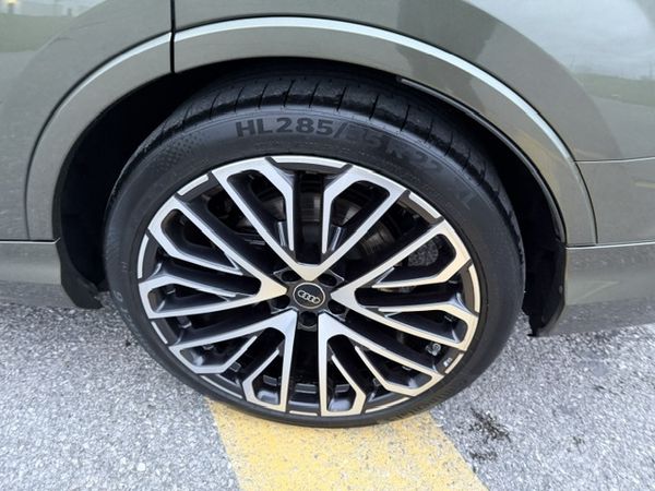 2025 Audi SQ7 4.0 TFSI quattro quattro Premium Plus
