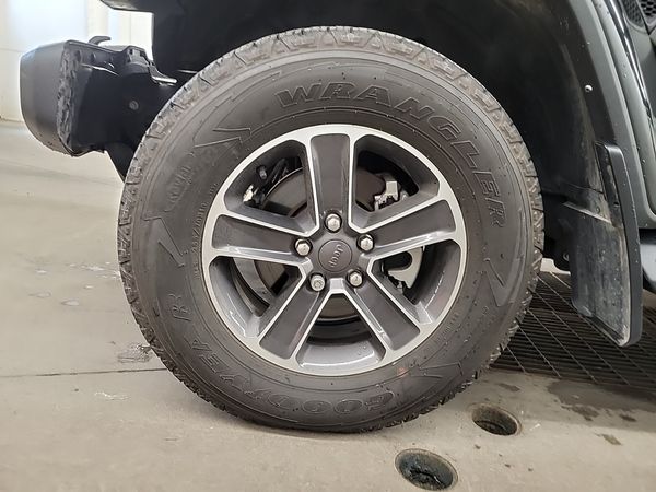 2023 Jeep Wrangler SAHARA