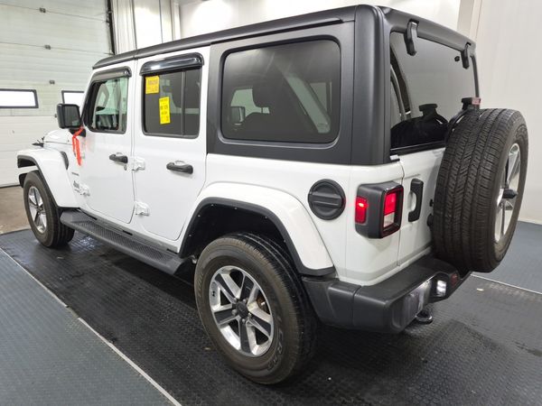 2022 Jeep Wrangler UNLIMITED SAHARA