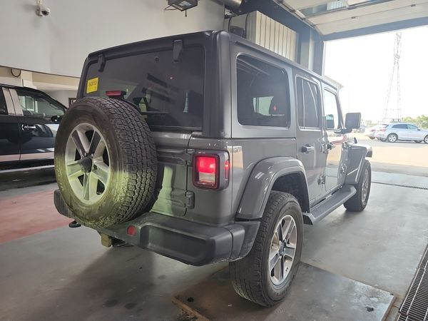 2022 Jeep Wrangler UNLIMITED SAHARA