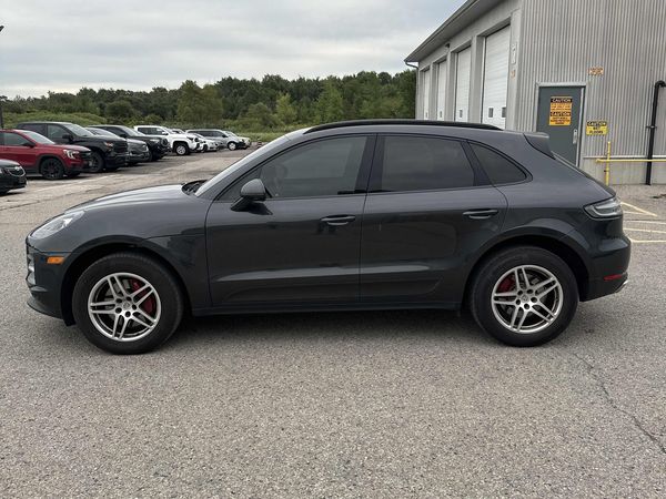 2021 Porsche Macan AWD Base