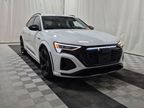 2024 Audi SQ8 e-tron Sportback QUATTRO quattro Premium Plus