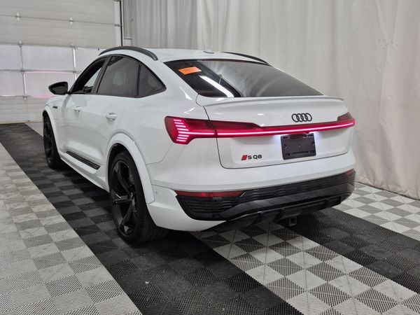2024 Audi SQ8 e-tron Sportback QUATTRO quattro Premium Plus