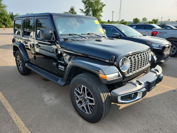 2024 Jeep Wrangler 4 Door 4x4 Sahara