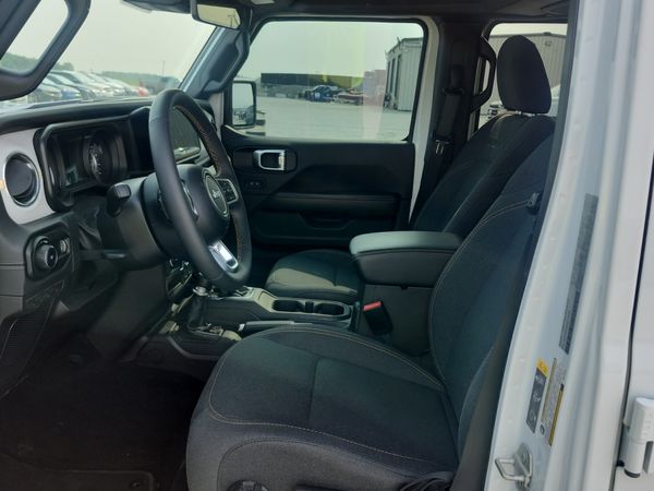 2024 Jeep Wrangler 4 Door 4x4 Sahara