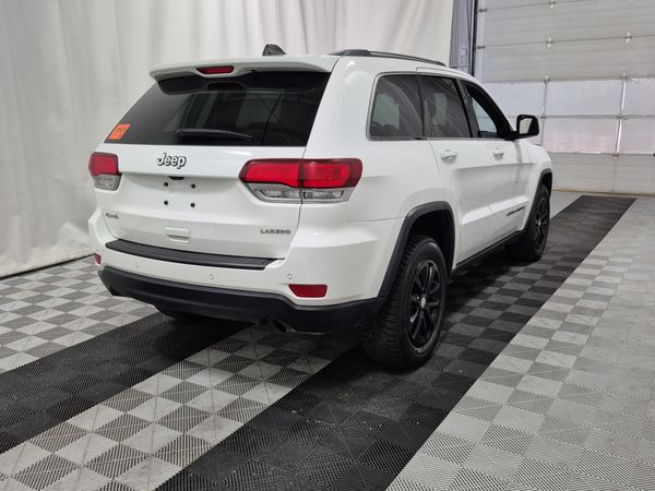 2021 Jeep Grand Cherokee LAREDO