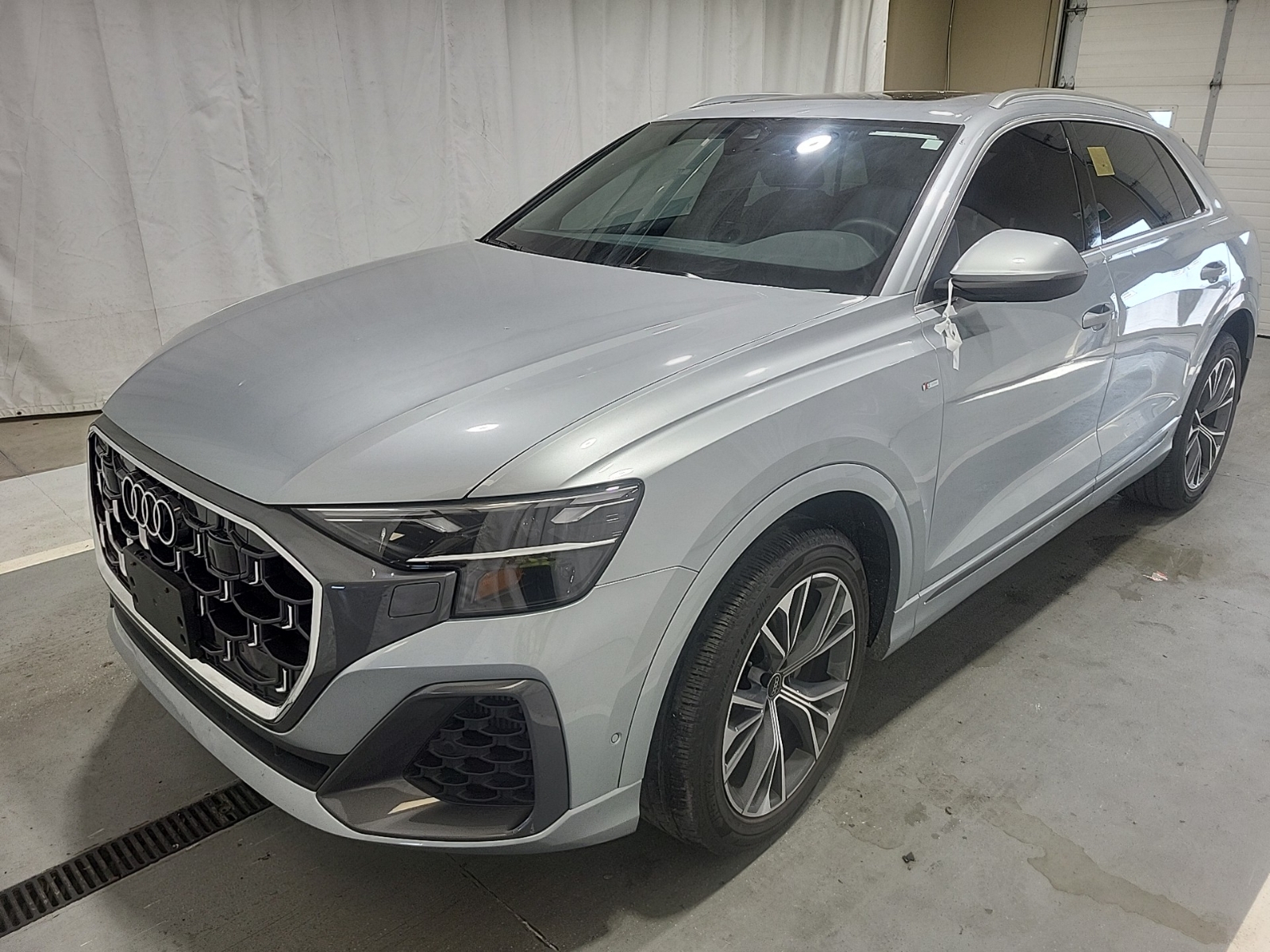 2025 Audi Q8 PROGRESSIV quattro Progressiv